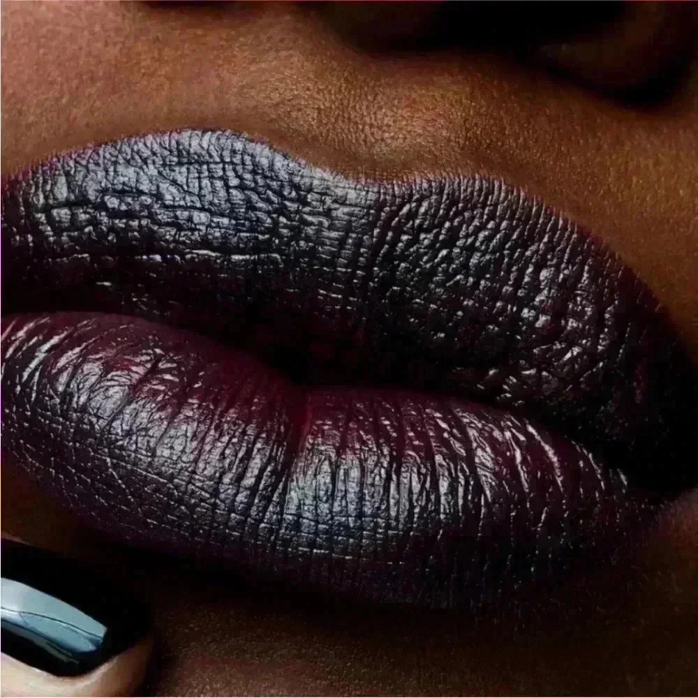 MAC Cosmetics Satin Lipstick in Cyber (805) NIB